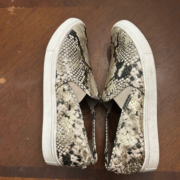 Steve Madden Python Print Shoe - Picture 3 of 6